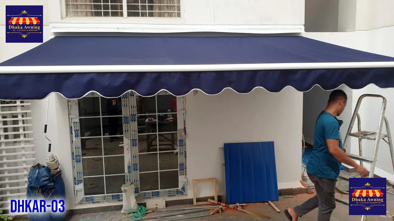 RETRACTABLE AWNING SHADE